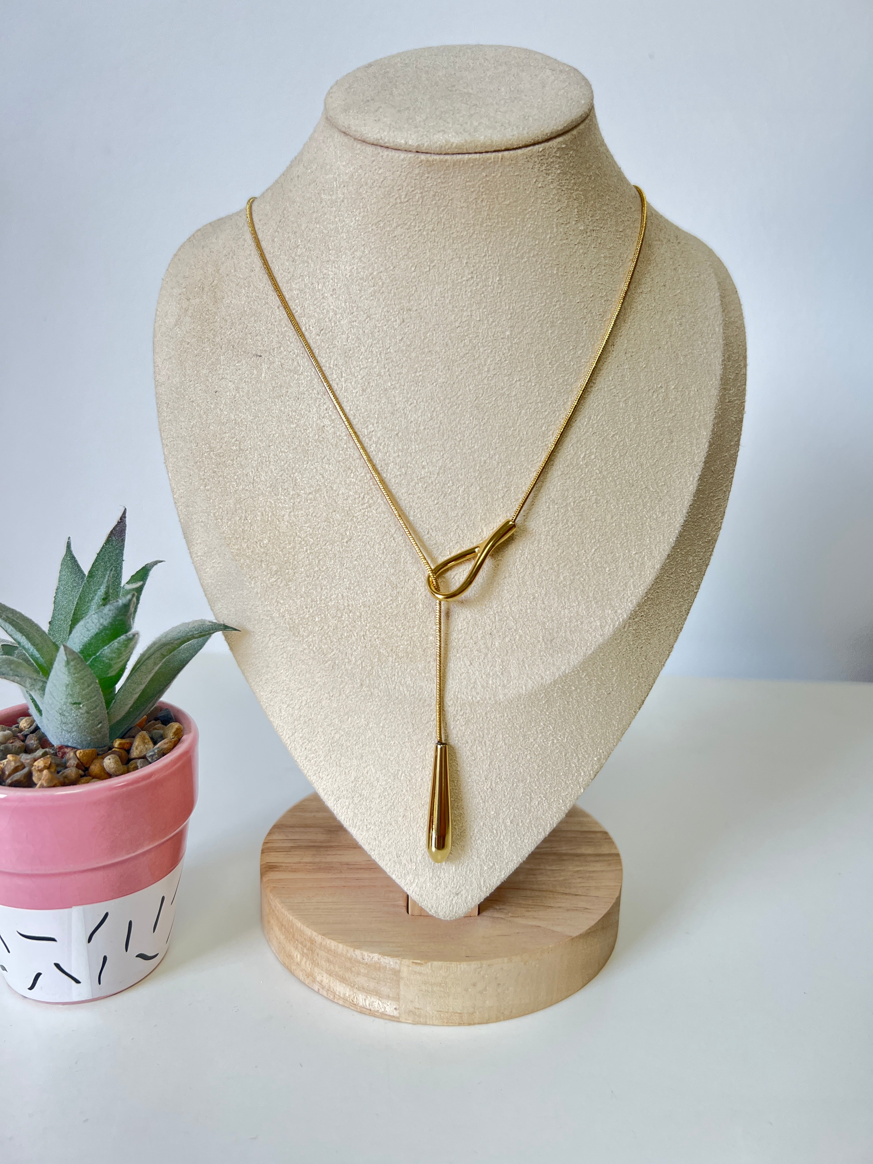 Collar gota