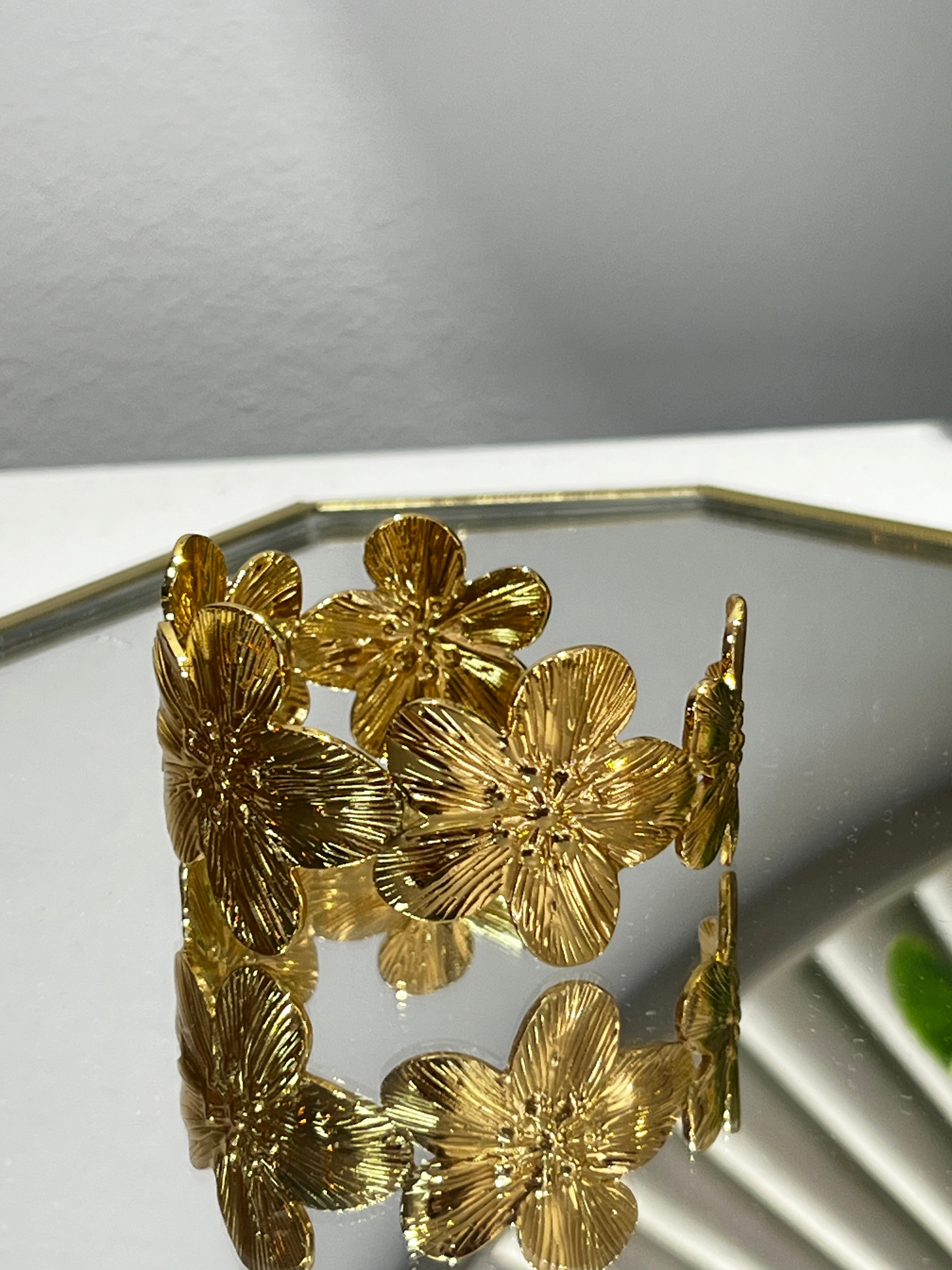 Brazalete dorado