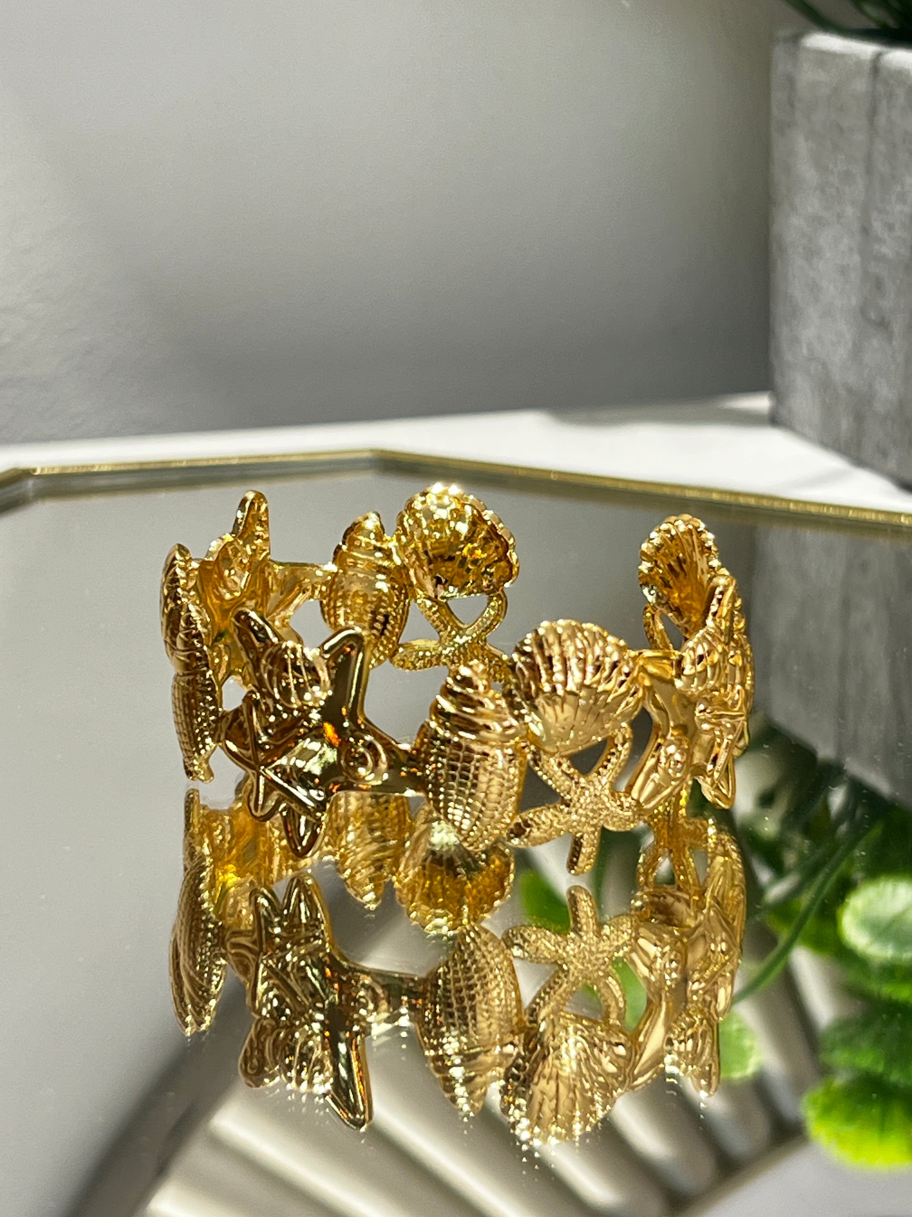 Brazalete dorado
