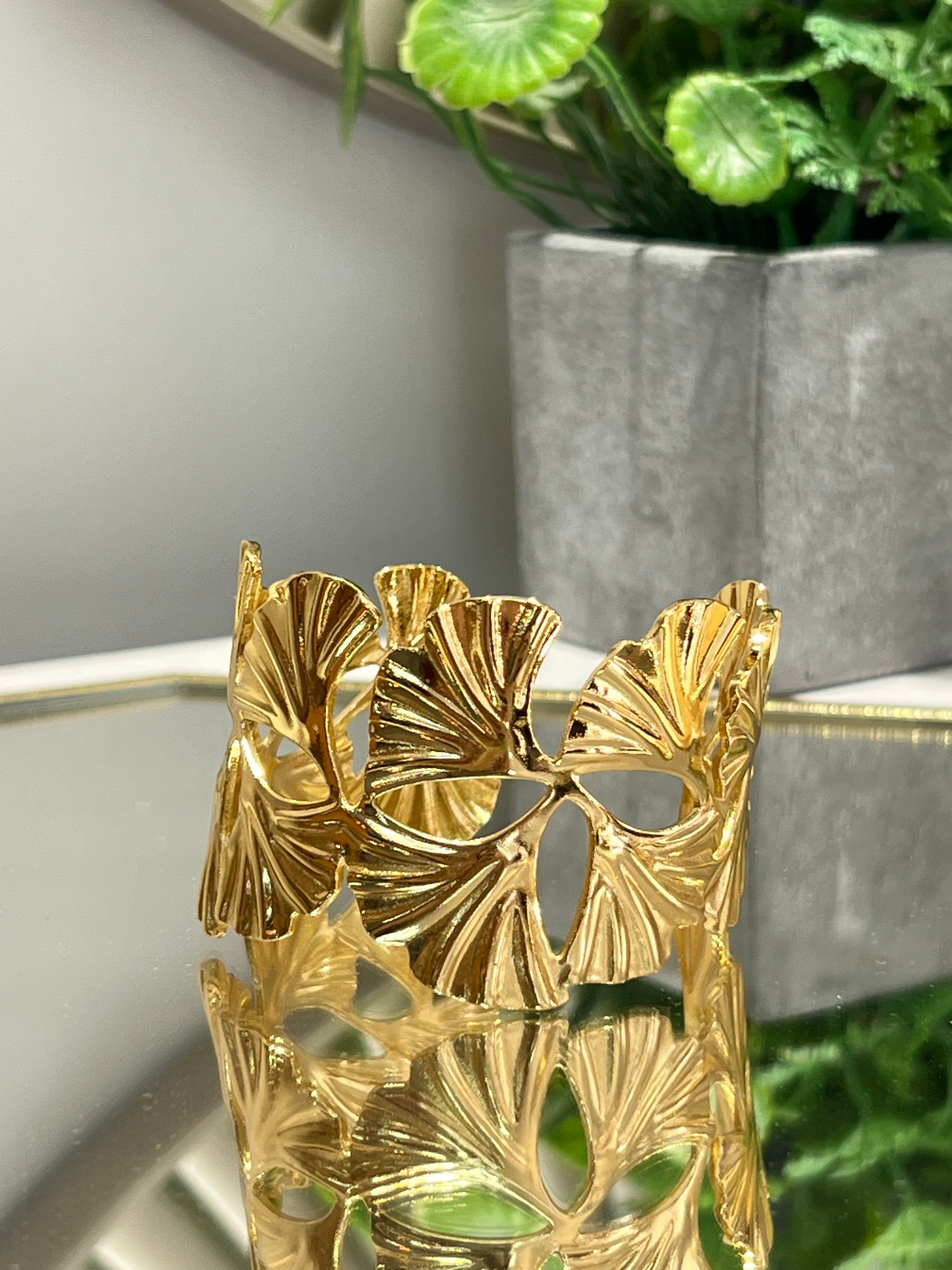 Brazalete dorado